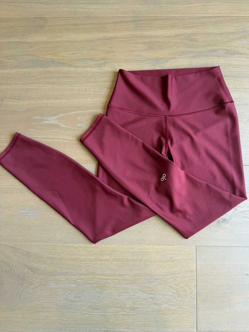 Alo Yoga High-Waist Airlift Leggings